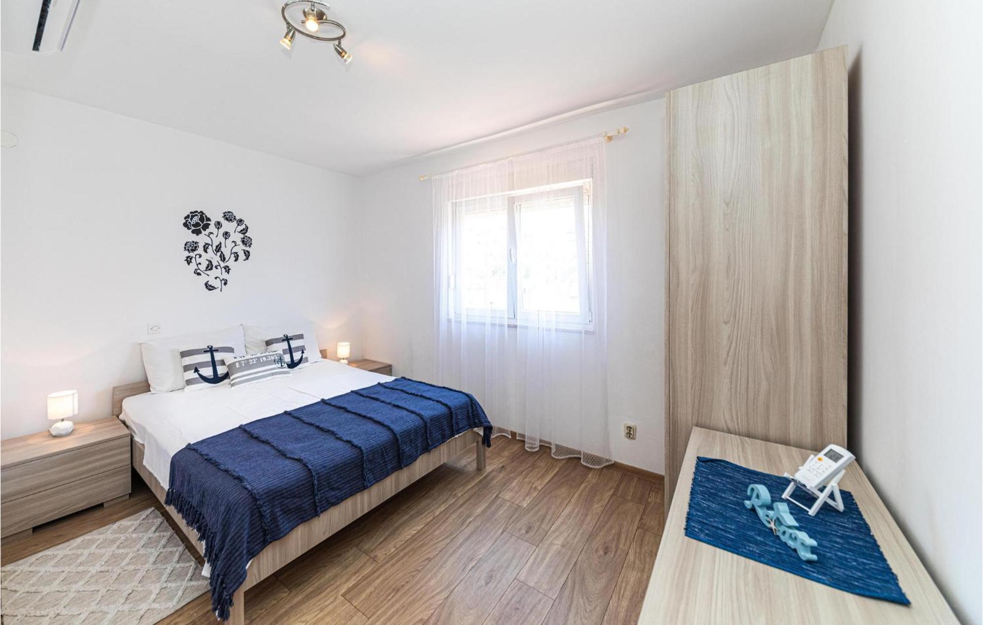 טרוגיר 2 Bedroom Beautiful Apartment In Okrug Gornji מראה חיצוני תמונה